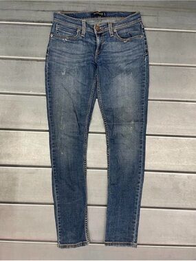 Levi's Women's Dark Blue Skinny Jeans 524, size 29x30, Low Rise